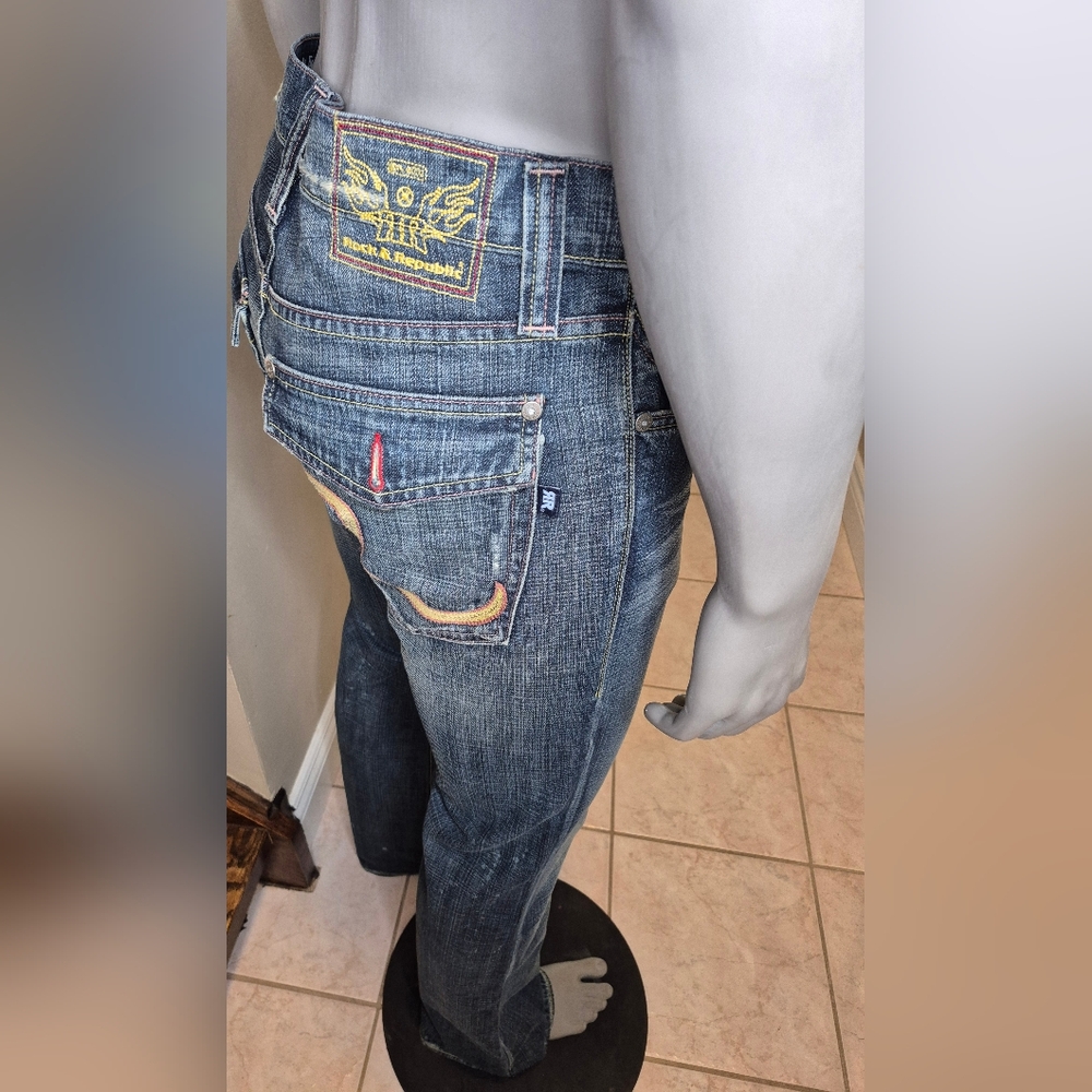 Rock & Republic Faded Blue Denim Jeans - Picture 11 of 15